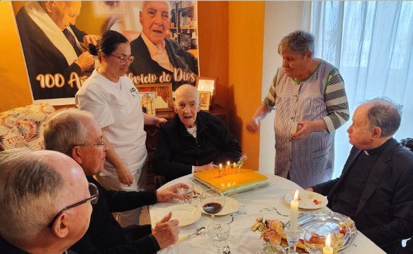 Celebrando su 100 cumpleaños