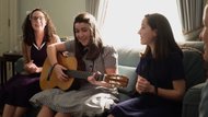 Documentário sobre a vida da Venerável serva de Deus Montse Grases. Michael O’Neill produtor de EWTN, analisa a sua vida e a forma como ela enfrentou o câncer com uma fé e uma alegria extraordinárias.