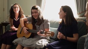 Documentário sobre a vida da Venerável serva de Deus Montse Grases. Michael O’Neill produtor de EWTN, analisa a sua vida e a forma como ela enfrentou o câncer com uma fé e uma alegria extraordinárias.