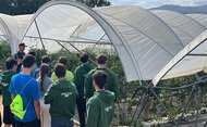 Los alumnos de la EFA Quintanes, en Osona, en un día de trabajo.