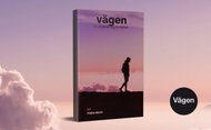 En vy av skyar och ett omslag av e-boken Vägen