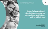 Ett barn kramar om sin mormor