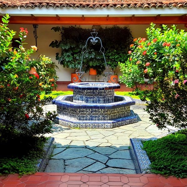 Centro Cultural Cerronaya