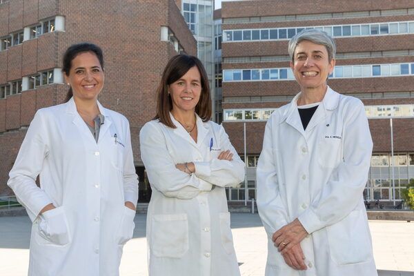 Las profesoras de la Universidad de Navarra Begoña Olartecoechea, Mar Cuadrado y Elisa Mengual