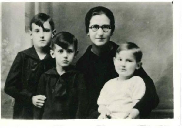 Aurora Nieto, viúva com três filhos, foi uma das primeiras supernumerárias do Opus Dei