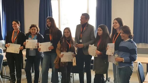 Alumnas y profesoras de Zalima en Albi donde presentaron las propuestas del proyecto Isweb