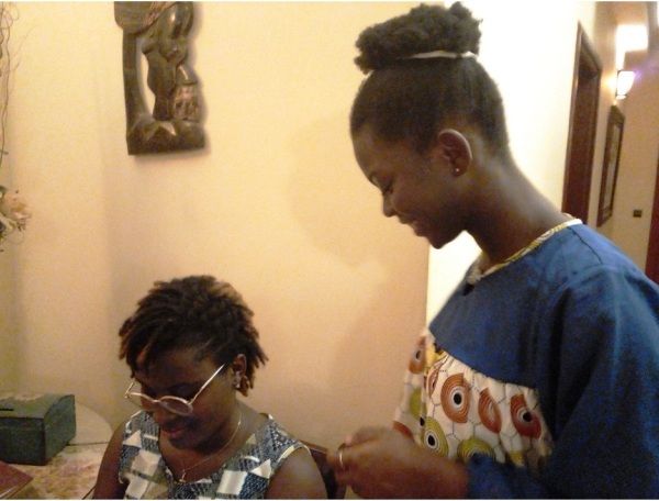 Dans le vestibule d'Okassou