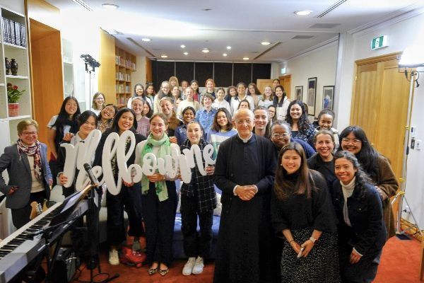 Con estudiantes y jóvenes profesionales en Melbourne
