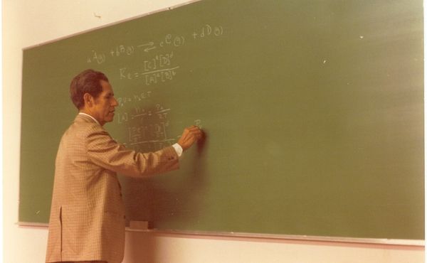 Arturo supo hacer del aula un lugar para transmitir la alegría de un alma que lucha todos los días por alcanzar la santidad en las cosas ordinarias.