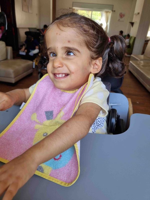 Layal, 2 år gammal