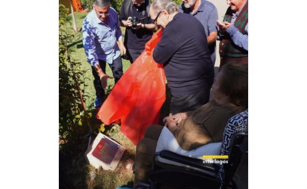 Terceiro Momento: Inauguração da Placa no Jardim das Camélias