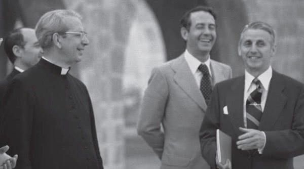 Pedro Zarandona, pierwszy z prawej, podczas wizyty błogosławionego Alvaro del Portillo w Torreciudad w 1978 roku.