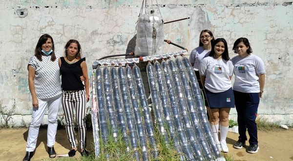 El modelo del colector solar fabricado por las alumnas de la Escuela Nuestra Señora de Buen Consejo, del barrio porteño de Barracas. (Imagen: gentileza Nuestra Señora de Buen Consejo)