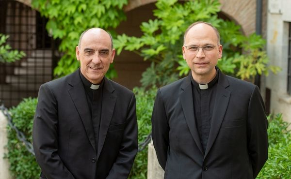 Msgr. José Andrés Carvajal und Javier del Castillo