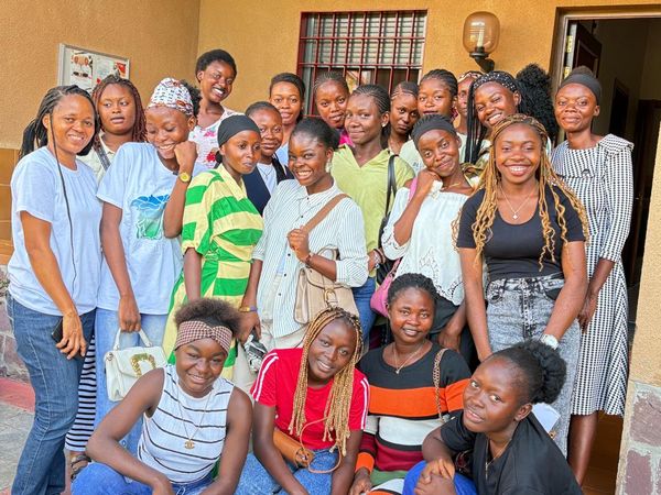 Las jóvenes becadas de la Escuela Kimbondo, en Kinshasa.