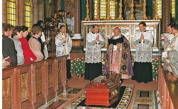 Funeral na Igreja Prelatícia de Santa Maria da Paz