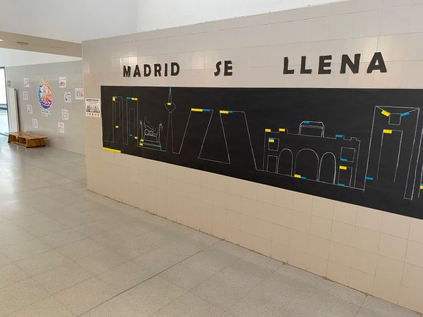 "Madrid se llena" es la iniciativa de Los Tilos: llenar el skyline de Madrid de oraciones.