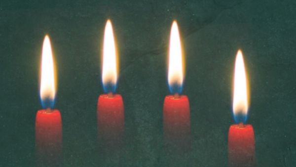 Las cuatro velas que representan las cuatro semanas del Adviento