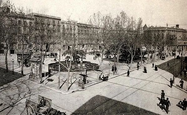Imatge de la Plaça Urquinaona el 1937, on sant josepmaria va passar aquell mateix any.