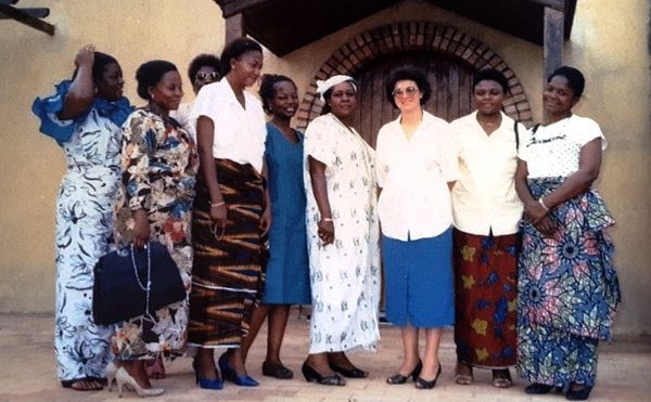 Leti avec un groupe d´amies