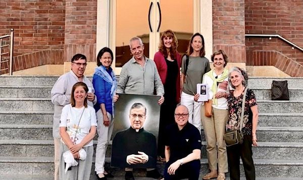 Personas de Austria, Líbano, Portugal y España han llegado para la Conferencia Internacional de Arba'ilu.