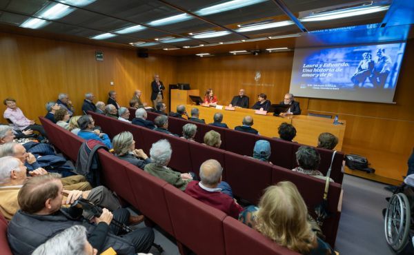 Durante el acto Presentación del libro "Laura y Eduardo. Una historia de amor"