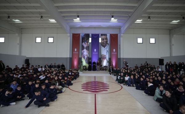 Met de leerlingen van de middelbare school