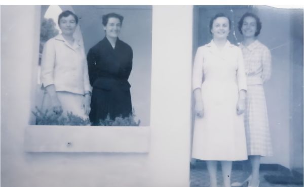 Em Marília, em 1957: Amparo, Maria Clara, Rosarito e Charo.