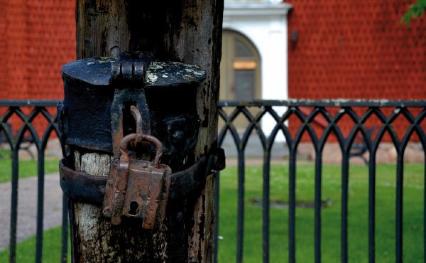 Hänglås på en dörr