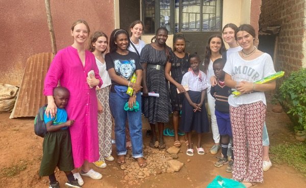 Experiencias de voluntariado de jóvenes que acuden a centros del Opus Dei en Valladolid y Burgos