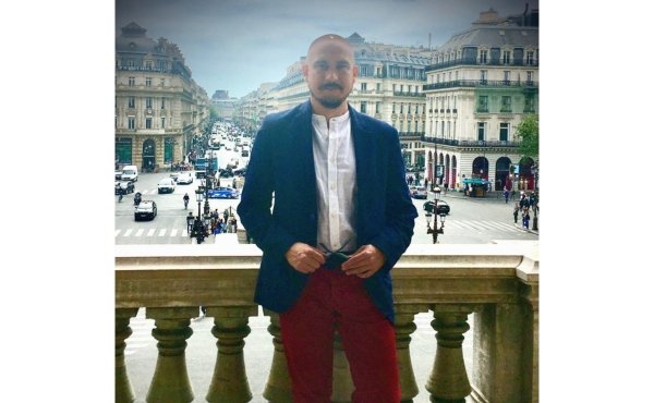 Al servicio de los inmigrantes africanos en París