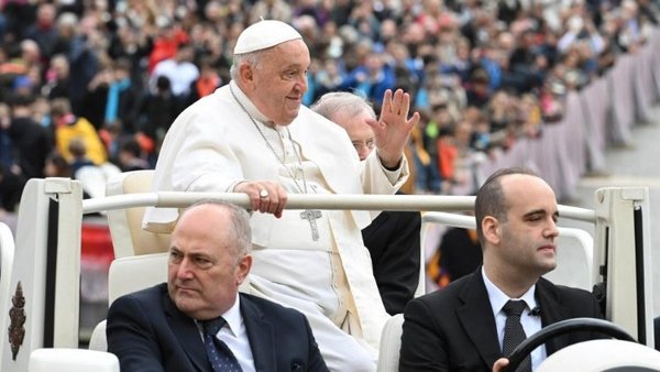 Pope Francis on the Pope Mobile cruising along St Peter’s Square