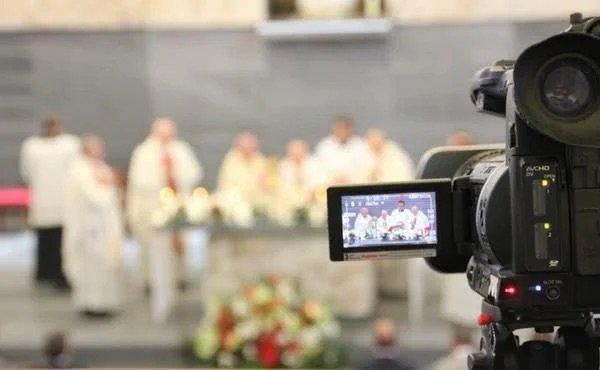 Celebración de una misa de san Josemaría Escrivá