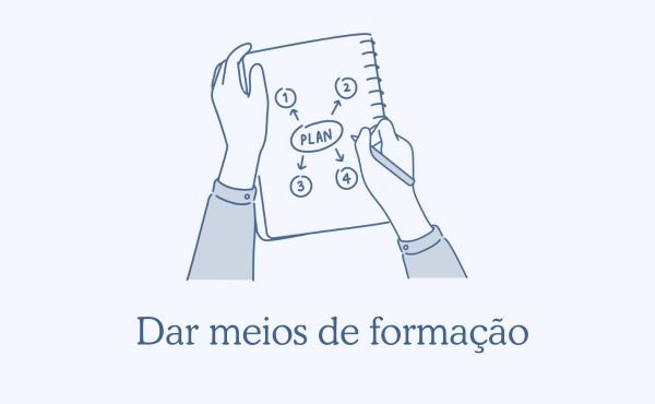 Uma pessoa desenha um esquema num caderno