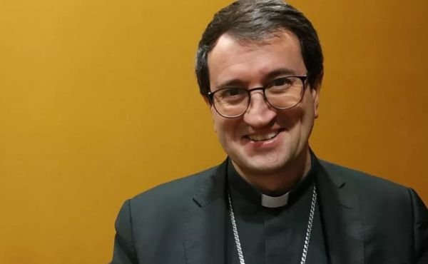 Foto de El Debate (La Voz de Córdoba), de Raimo Goyarrola, obispo de Helsinki.