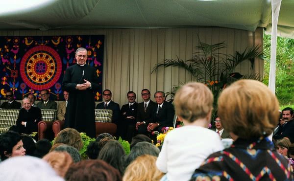 San Josemaría y la Virgen de Montserrat