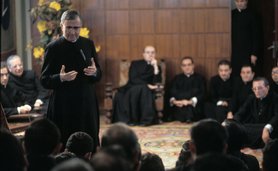 Documentos sobre la Sociedad Sacerdotal de la Santa Cruz y vídeos de algunos sacerdotes.